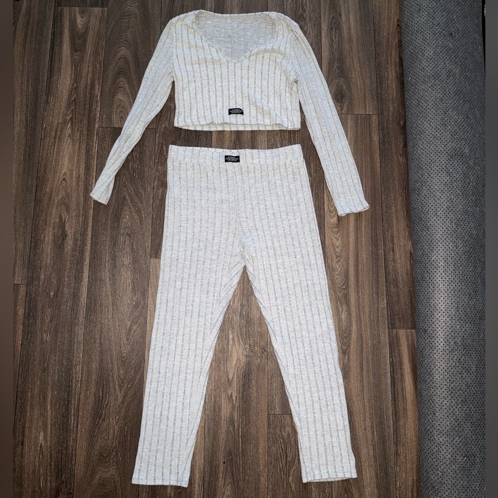 PLUSOWD Gray Striped Knit Set